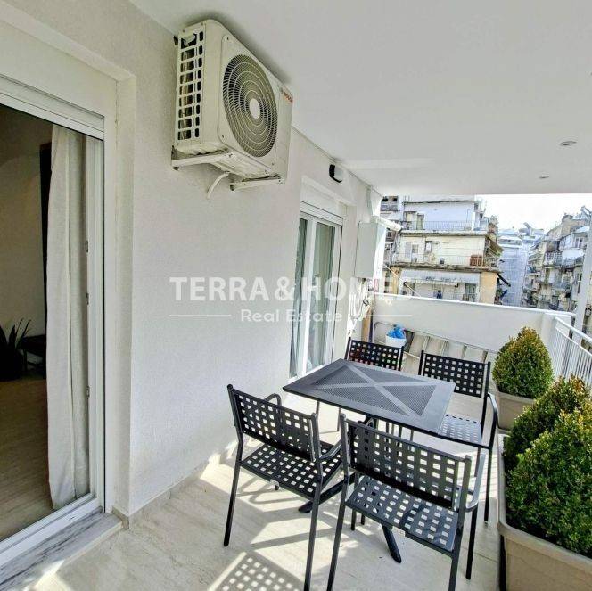 Θέα από μπαλκόνι