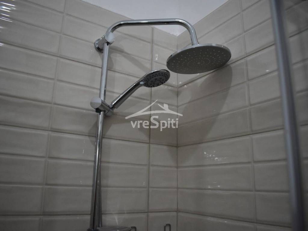 ΚΑΜΠΙΝΑ ΛΟΥΤΡΟΥ