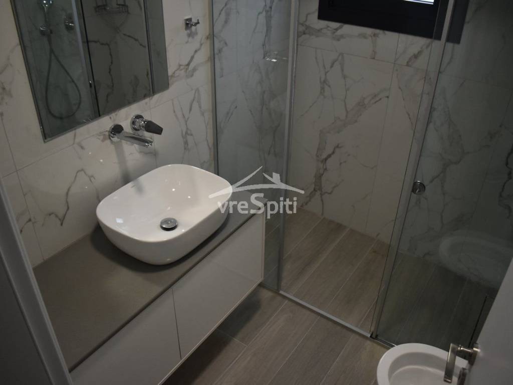 ΑΠΟΩΗ ΛΟΥΤΡΟΥ