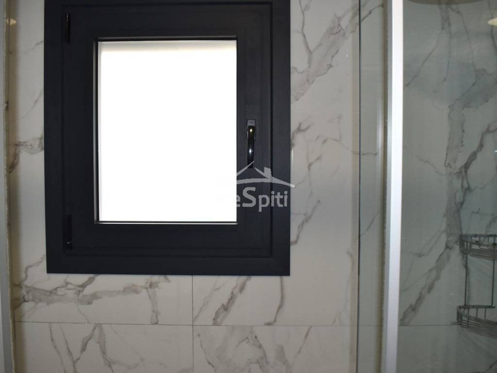 ΠΑΡΑΘΥΡΟ ΛΟΥΤΡΟΥ