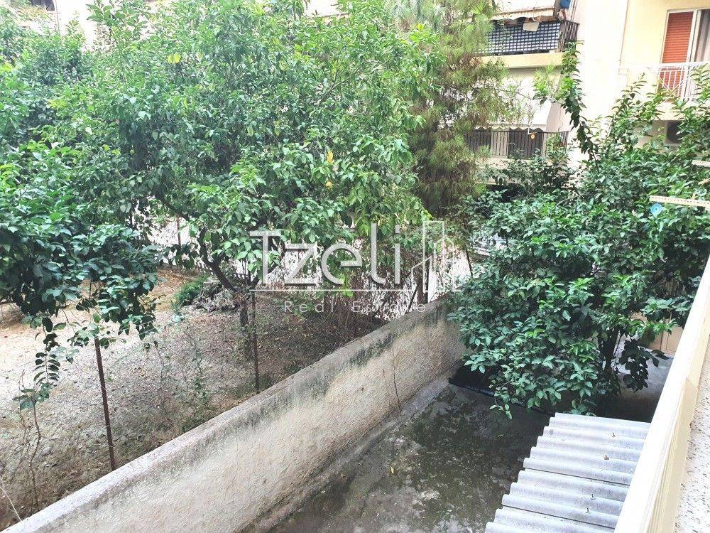 Θέα απο μπαλκόνι