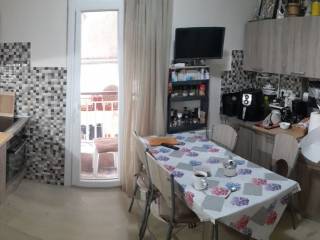 ANYPLACE MESITIKES YPERESIES