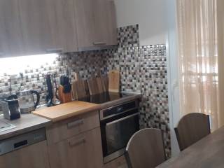 ANYPLACE MESITIKES YPERESIES