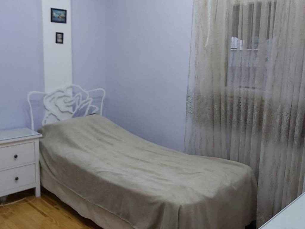 ANYPLACE MESITIKES YPERESIES