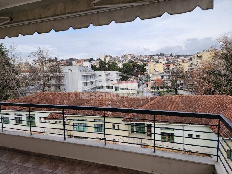 Θέα από μπαλκόνι