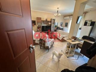 Καβάλα, Κέντρο: Πωλείται ανακαινισμένο διαμπερές Διαμέρισμα 74τ.μ.