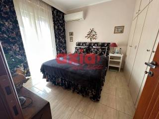 Καβάλα, Κέντρο: Πωλείται ανακαινισμένο διαμπερές Διαμέρισμα 74τ.μ.