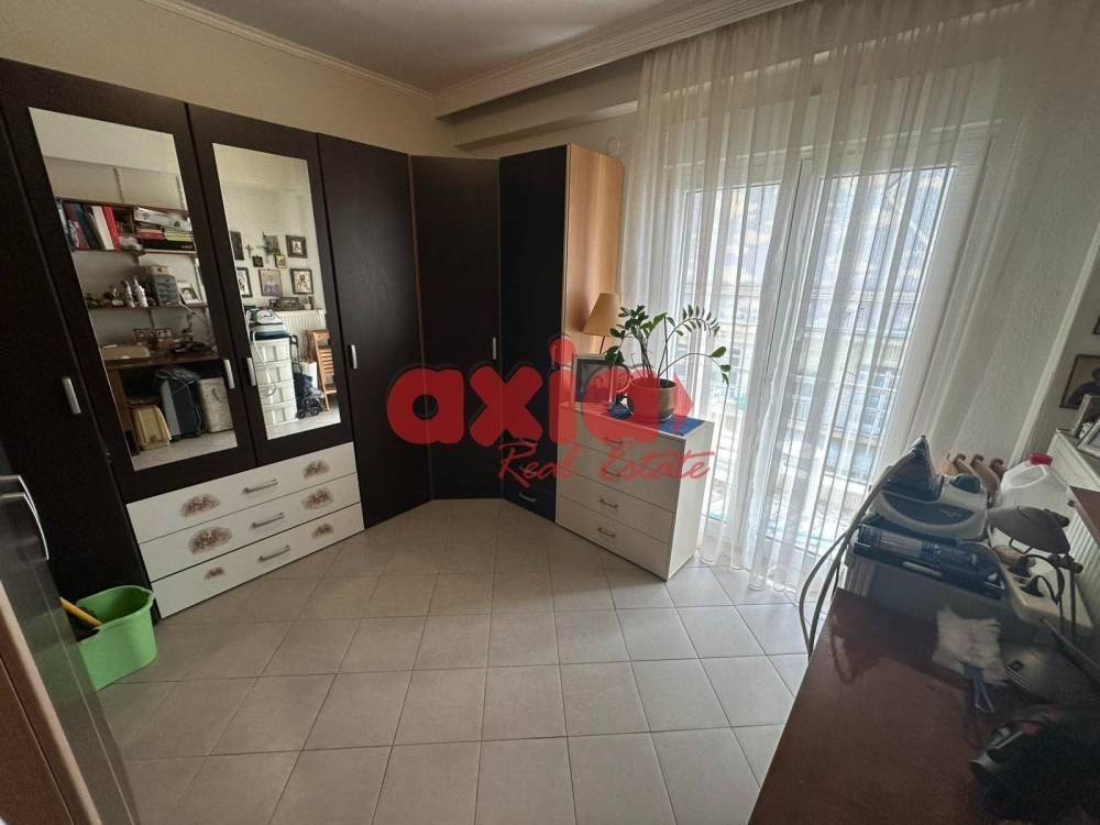 Καβάλα, Κέντρο: Πωλείται ανακαινισμένο διαμπερές Διαμέρισμα 74τ.μ.