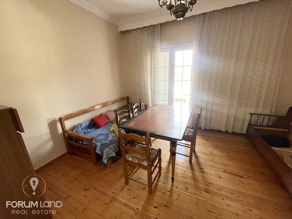 Forumland Real Estate, δωμάτιο