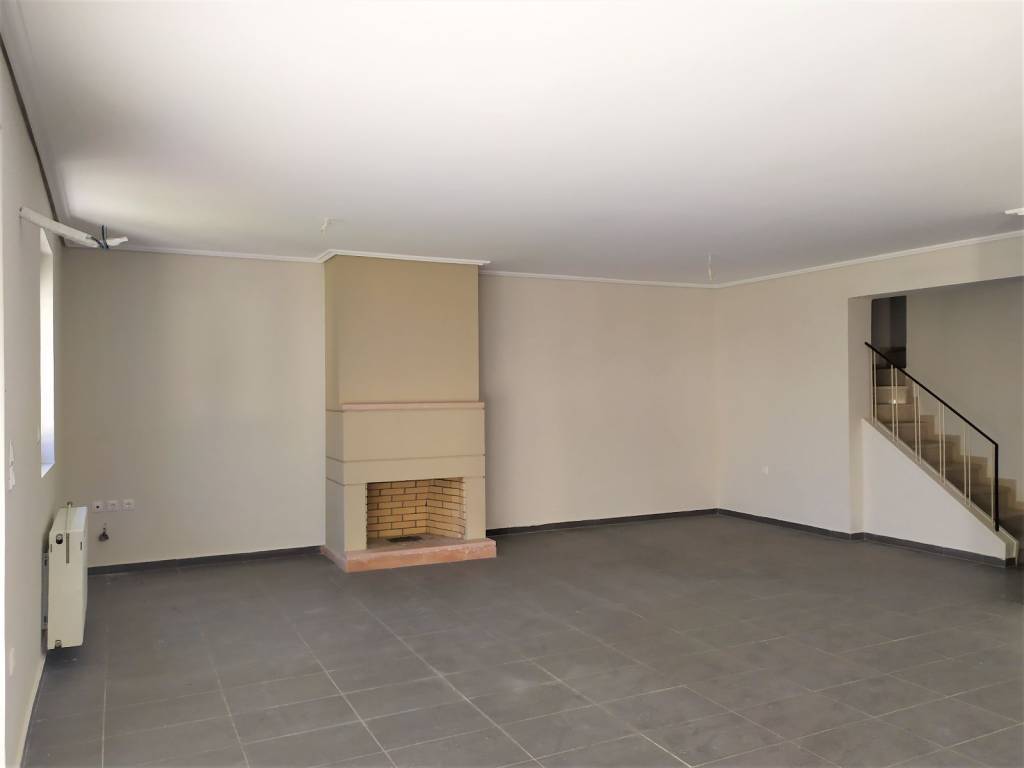 MEGALO KATHISTIKO-TRAPEZARIA STO ISOGEIO