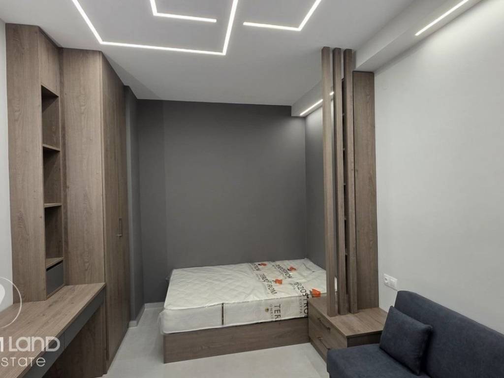 Forumland Real Estate, Studio 30τ.μ.