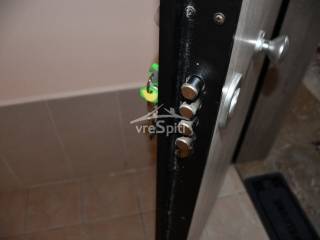 ΠΟΡΤΑ ΑΣΦΑΛΕΙΑΣ