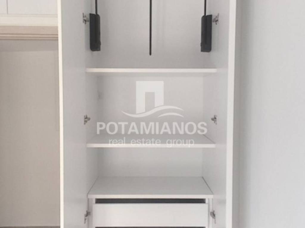 Υπνοδωμάτιο,B'