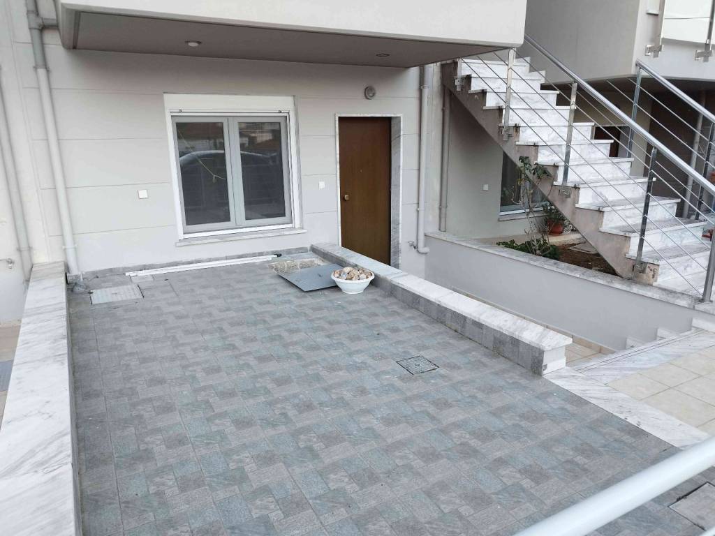 Ισόγειο κυρία είσοδος