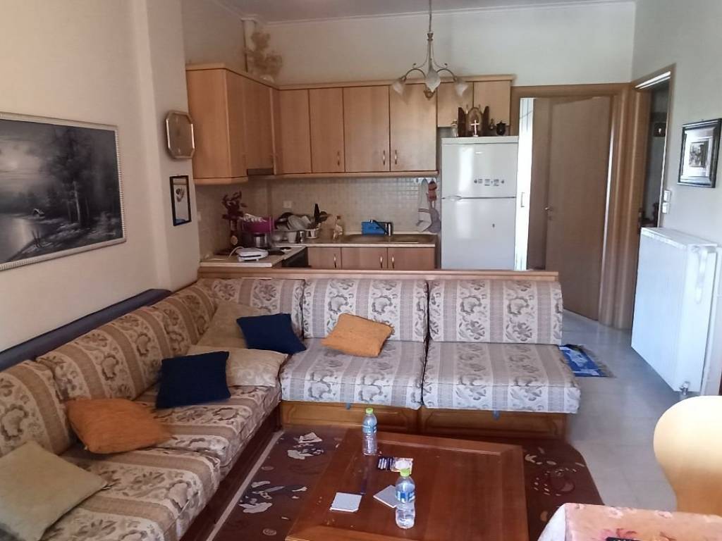 Gkarsoniera pros polese sto Litochoro - saloni