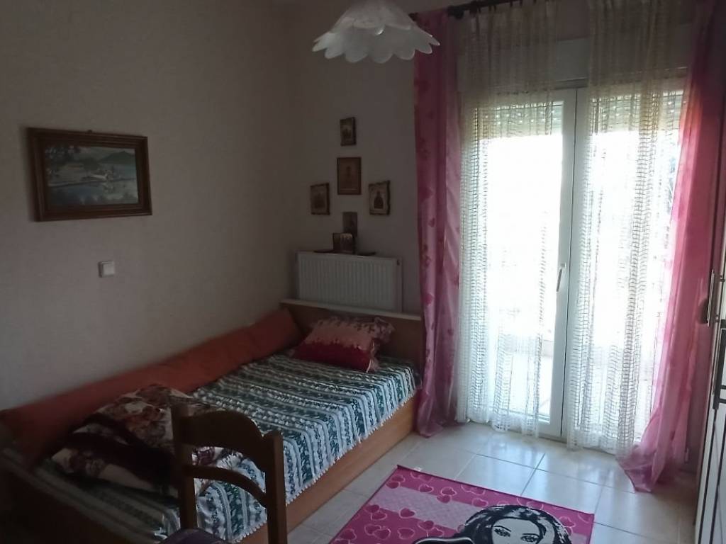 Γκαρσονιέρα προς πώληση στο Λιτόχωρο - δωμάτιο