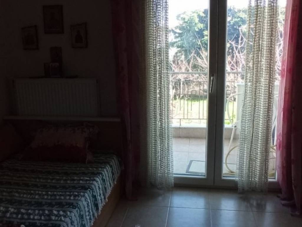 Γκαρσονιέρα προς πώληση στο Λιτόχωρο - δωμάτιο