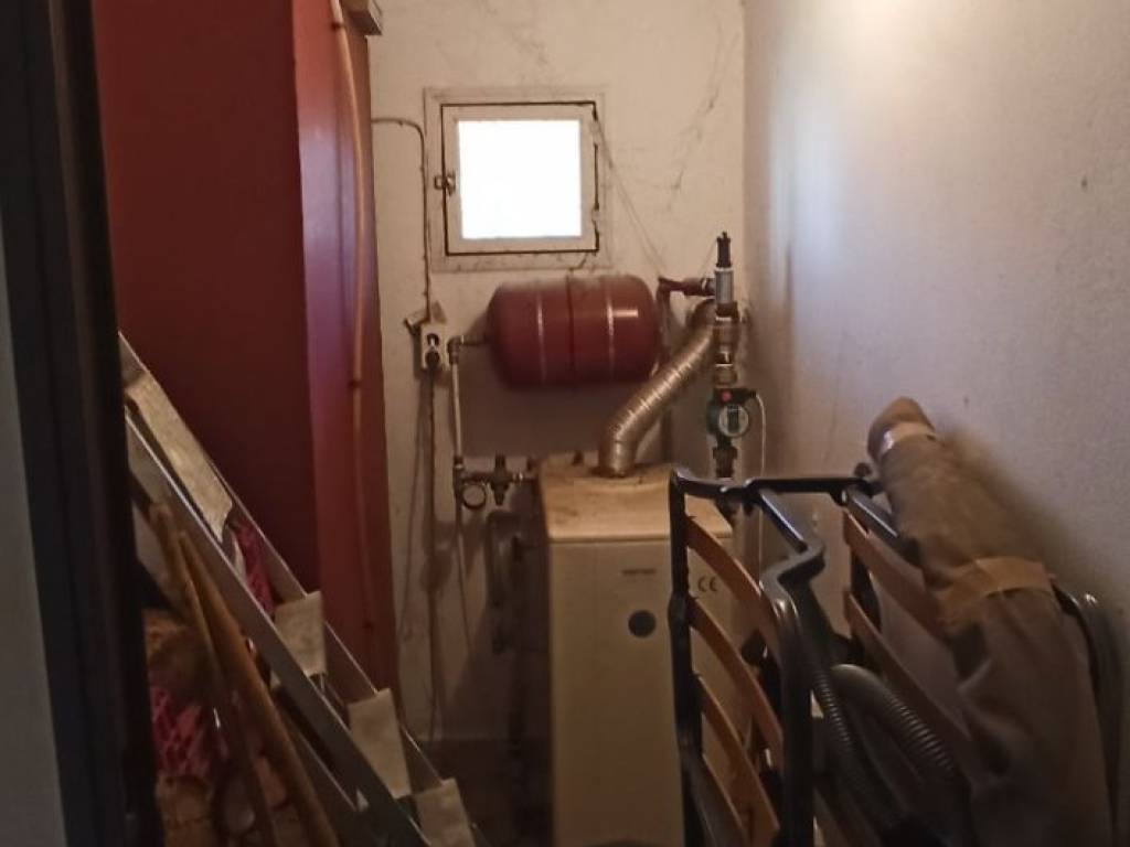 Γκαρσονιέρα προς πώληση στο Λιτόχωρο - αποθήκη