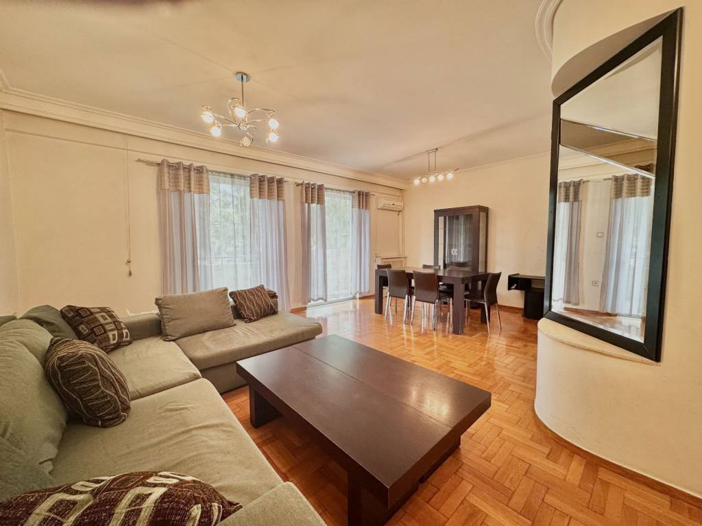 σαλόνι-τραπεζαρία