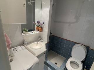 Forumland Real Estate, Μπάνιο