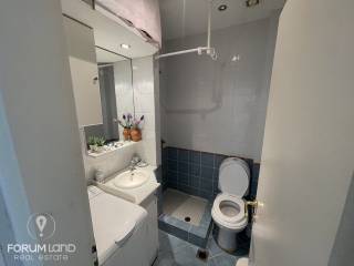 Forumland Real Estate, Μπάνιο