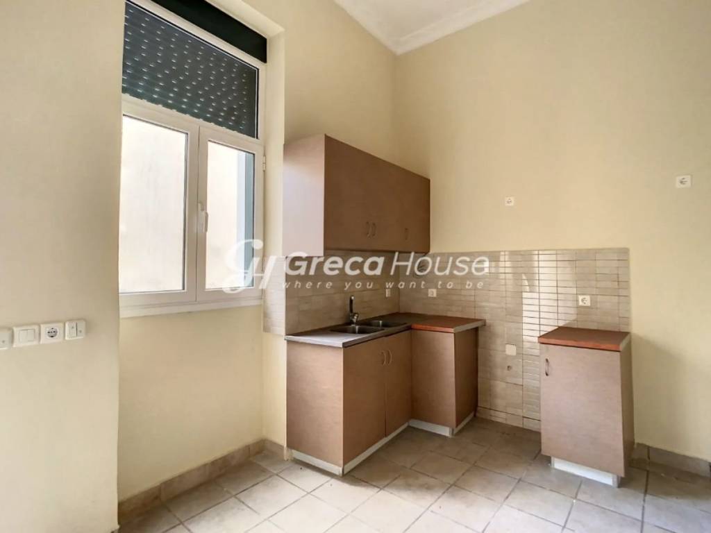 Διατηρητέο Κτίριο στον Άγιο Παντελεήμονα – Ιδανική Ευκαιρία