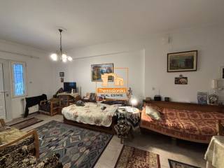 Ωραιόκαστρο, Γκαρσονιέρα