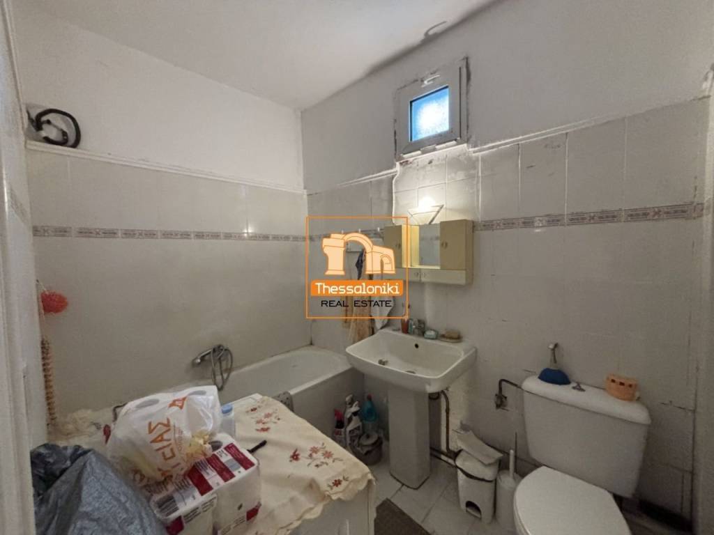 Ωραιόκαστρο, Γκαρσονιέρα