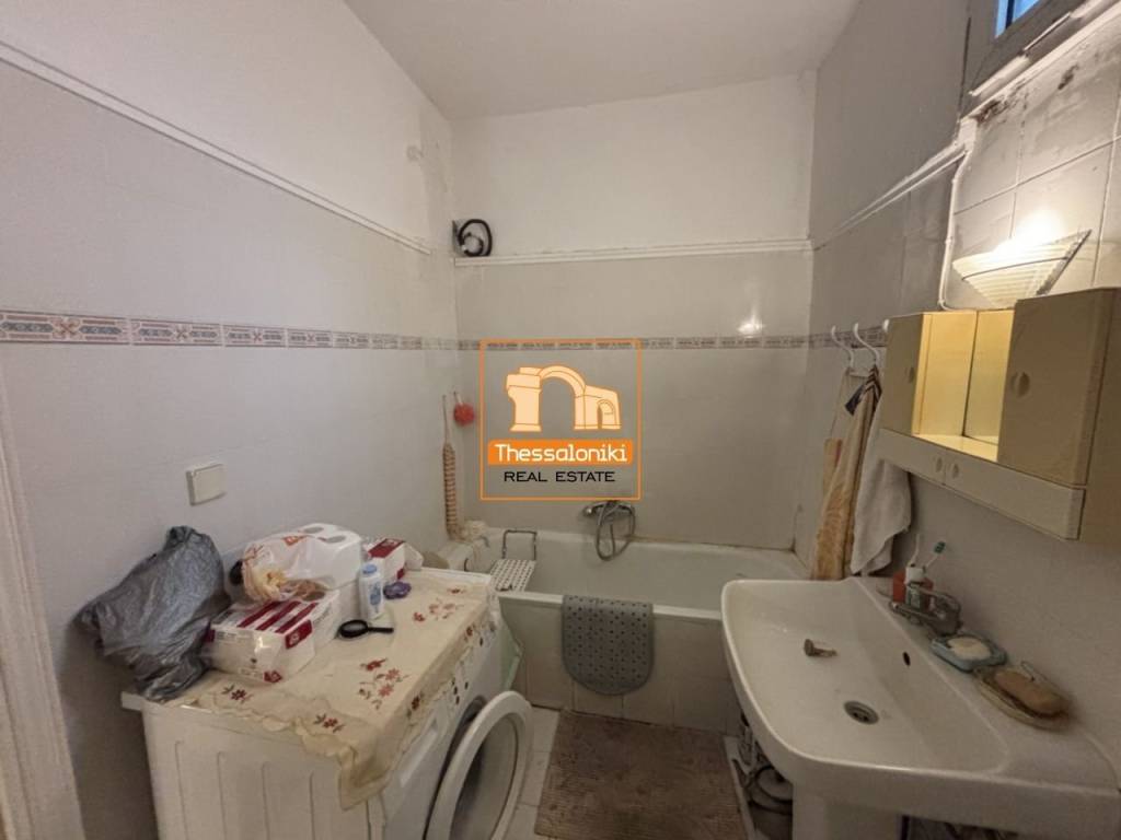 Ωραιόκαστρο, Γκαρσονιέρα