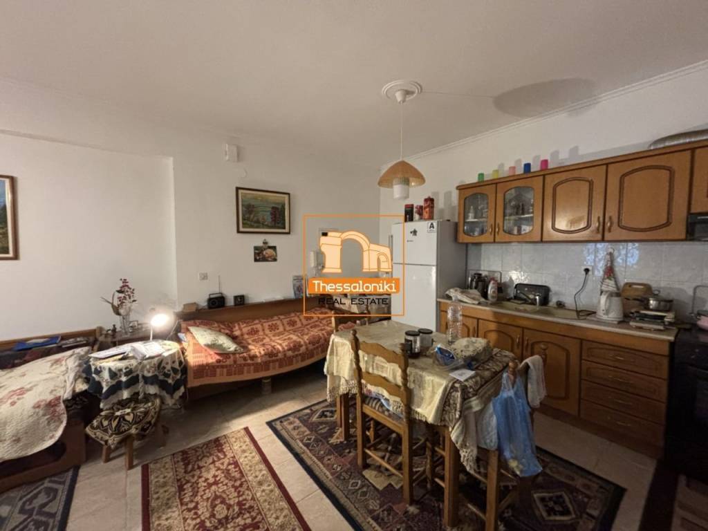 Ωραιόκαστρο, Διαμέρισμα