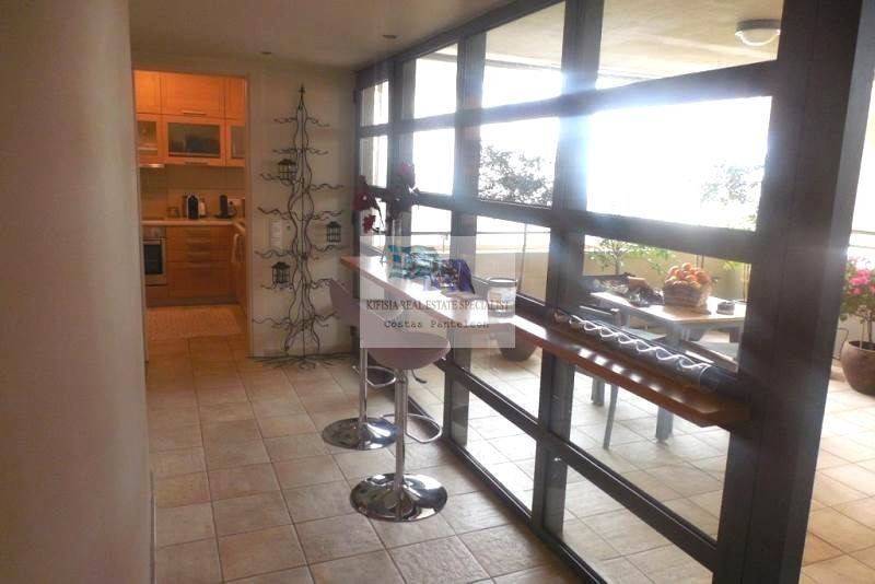 VIEW TO THE FRONT VERANDA