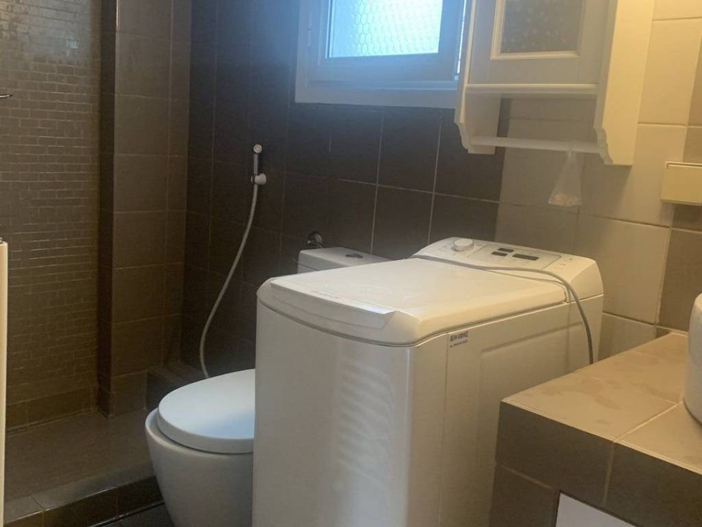 Forumland Real Estate, Μπάνιο