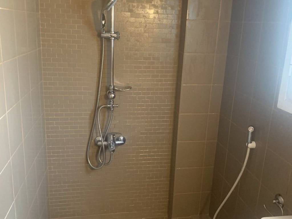 Forumland Real Estate, Μπάνιο με ντουζιέρα