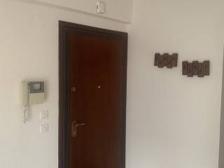 Forumland Real Estate, Θωρακισμένη πόρτα