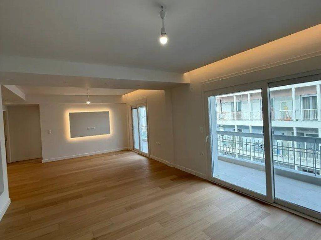 Forumland Real Estate, Σαλοκουζίνα