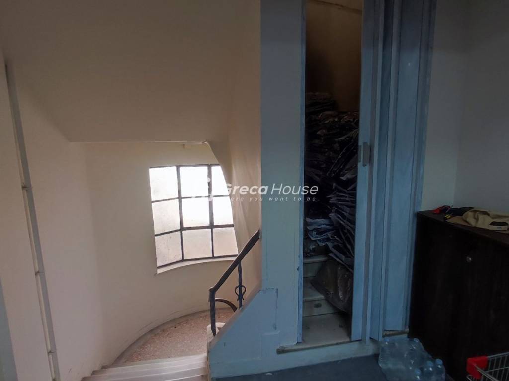 Επαγγελματικό Κτίριο προς πώληση  στο Κέντρο της Αθήνας