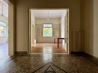 fokionos_negri_residential_apartment_for_rent