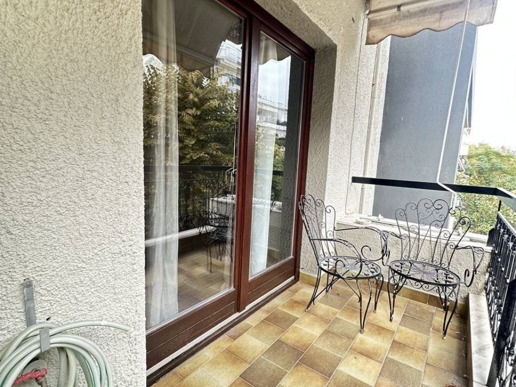 Forumland Real Estate, Βεράντες