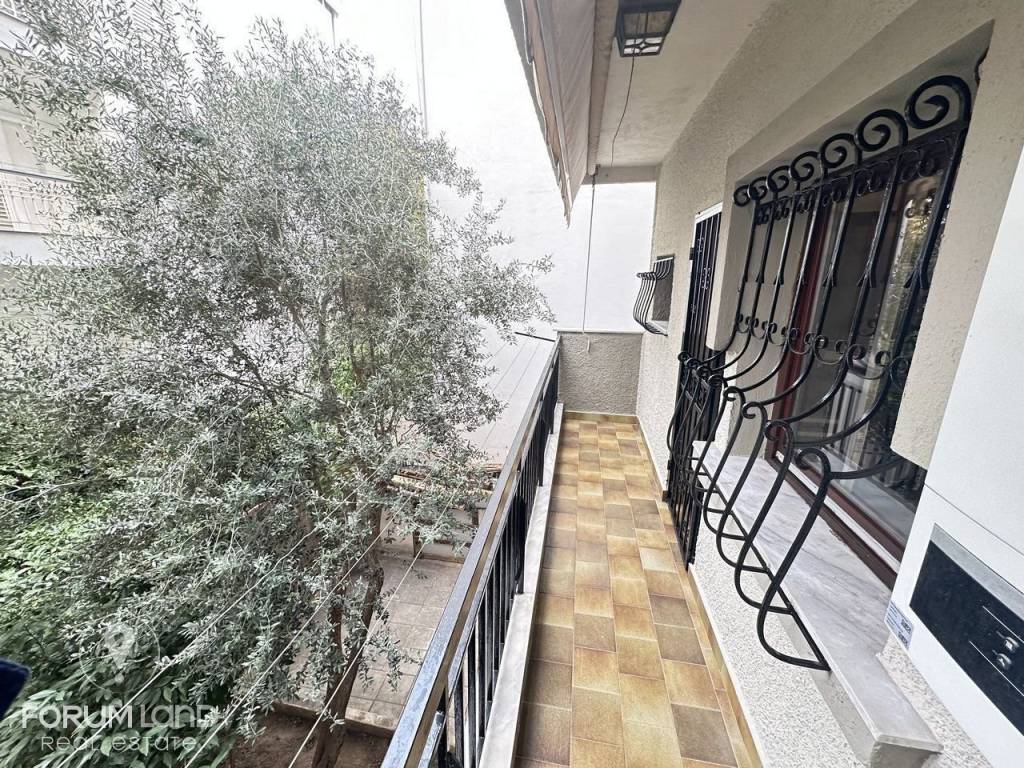 Forumland Real Estate, Berantes