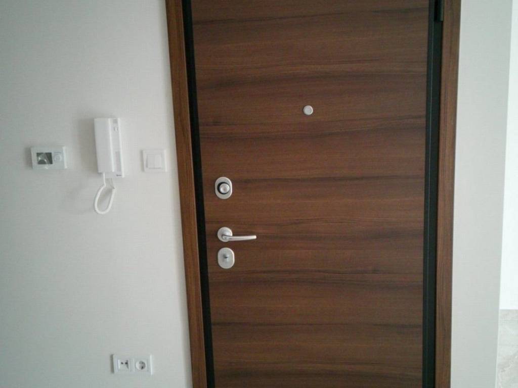 Forumland Real Estate, Eisodos