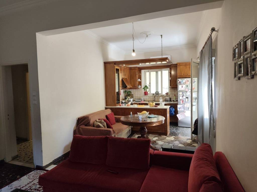 Second floor apartment of 88 sq m