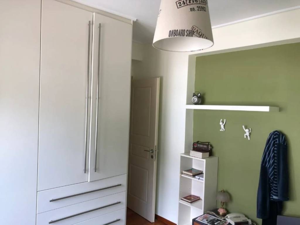 Second floor apartment of 85 sq m.