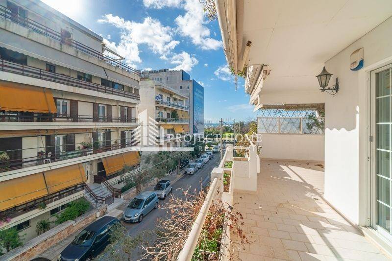 Θέα από μπαλκόνι