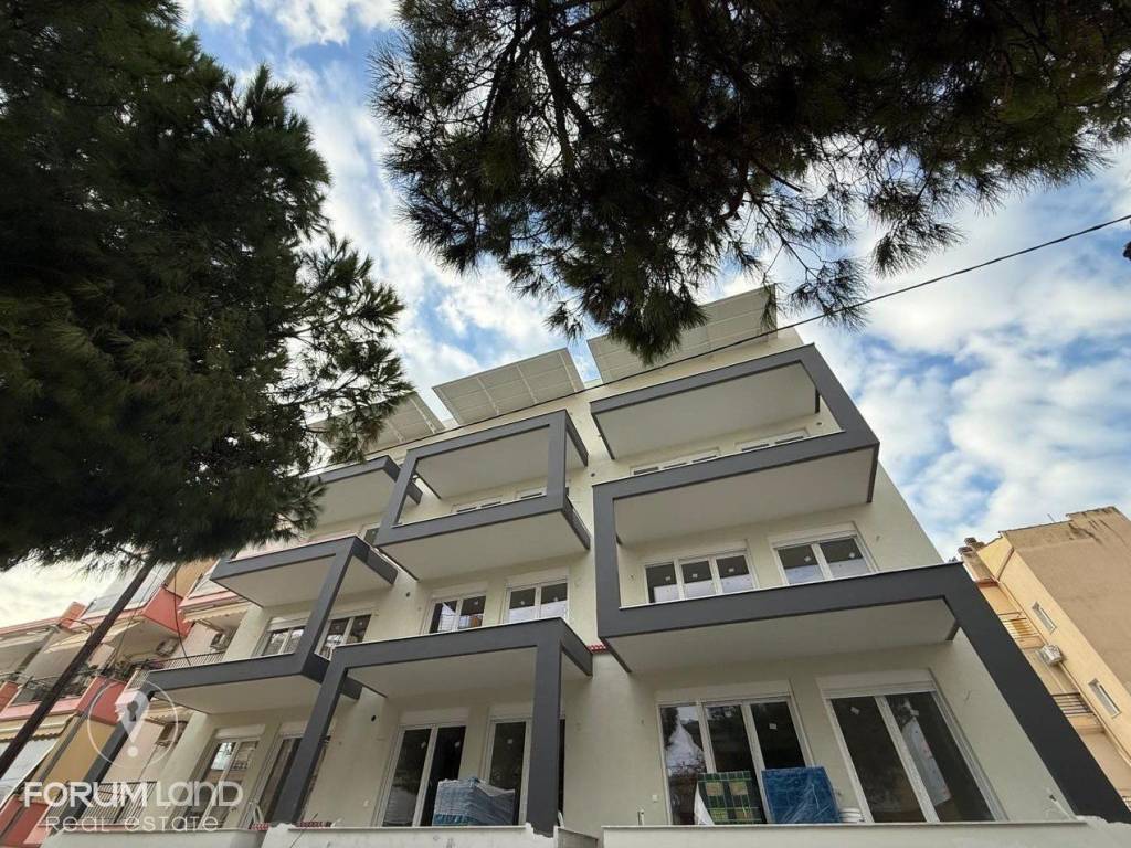 Forumland Real Estate, Εξωτερική Όψη