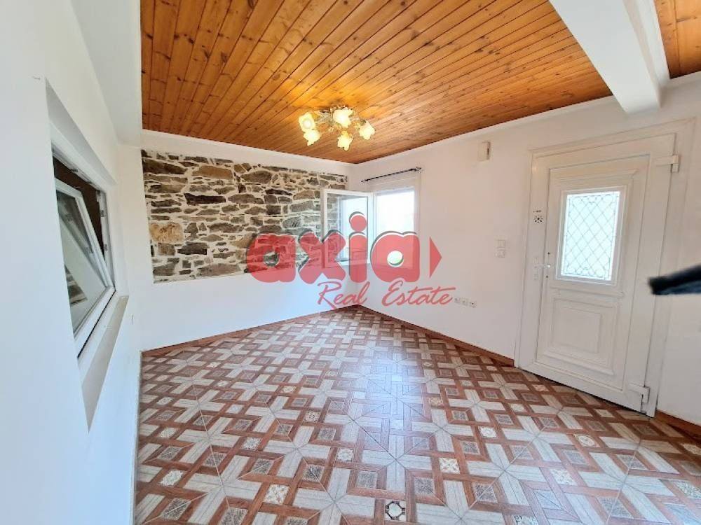 Ενοικιάζεται  Μονοκατοικία 50τ.μ.με μικρή αυλή. 