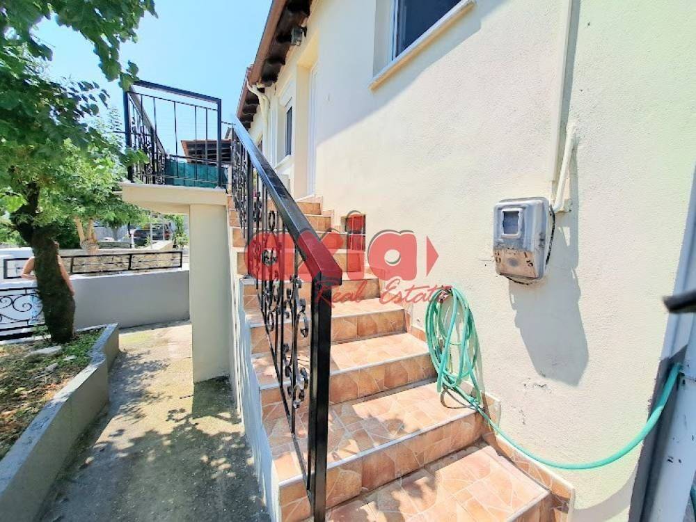 Ενοικιάζεται  Μονοκατοικία 50τ.μ.με μικρή αυλή. 