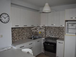 ΕΞΟΠΛΙΣΜΕΝΗ ΚΟΥΖΙΝΑ