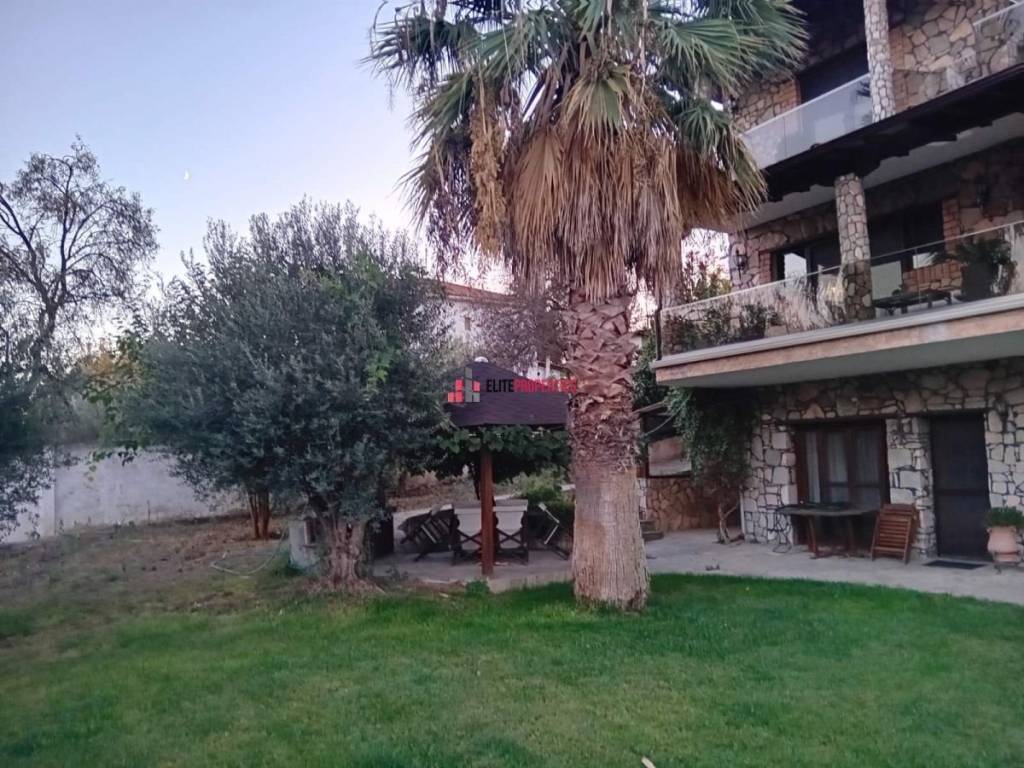 ΜΟΝΟΚΑΤΟΙΚΙΑ