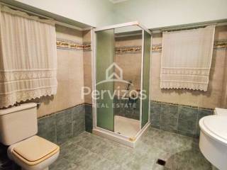 Μπάνιο,Ισόγειο