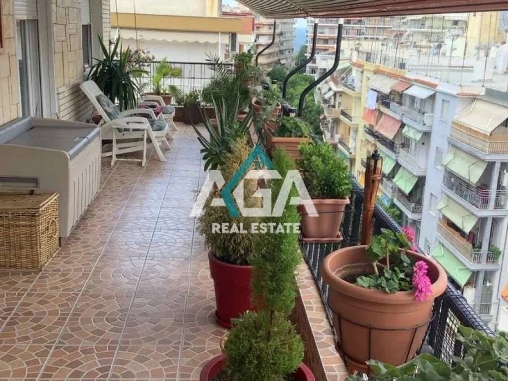 Θέα από μπαλκόνι